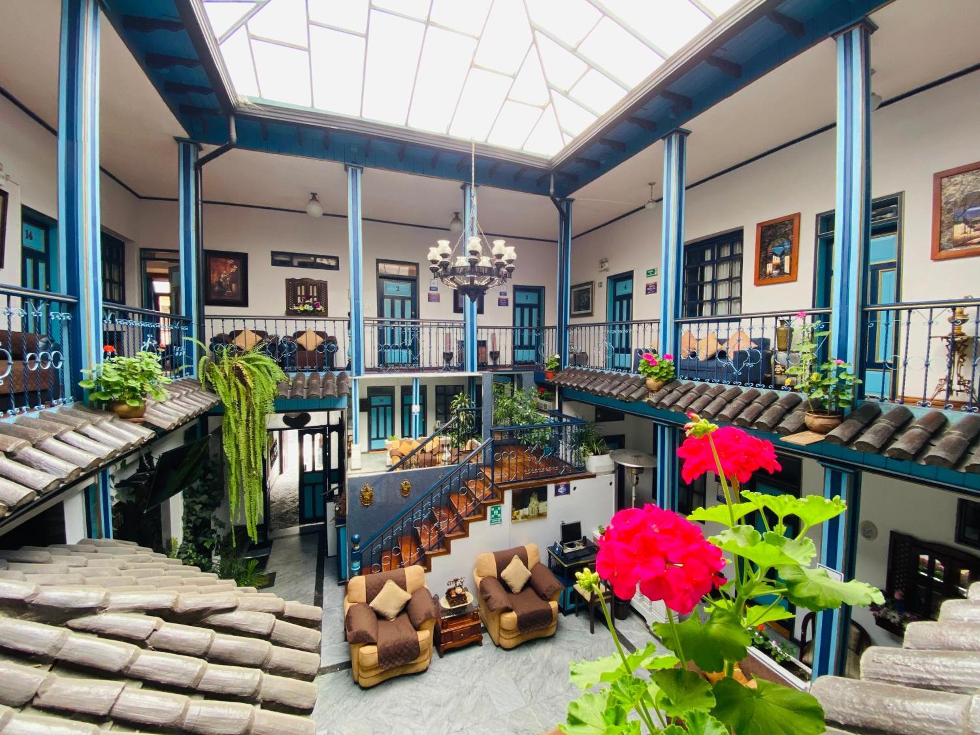 Hotel Montecarlo Riobamba Extérieur photo