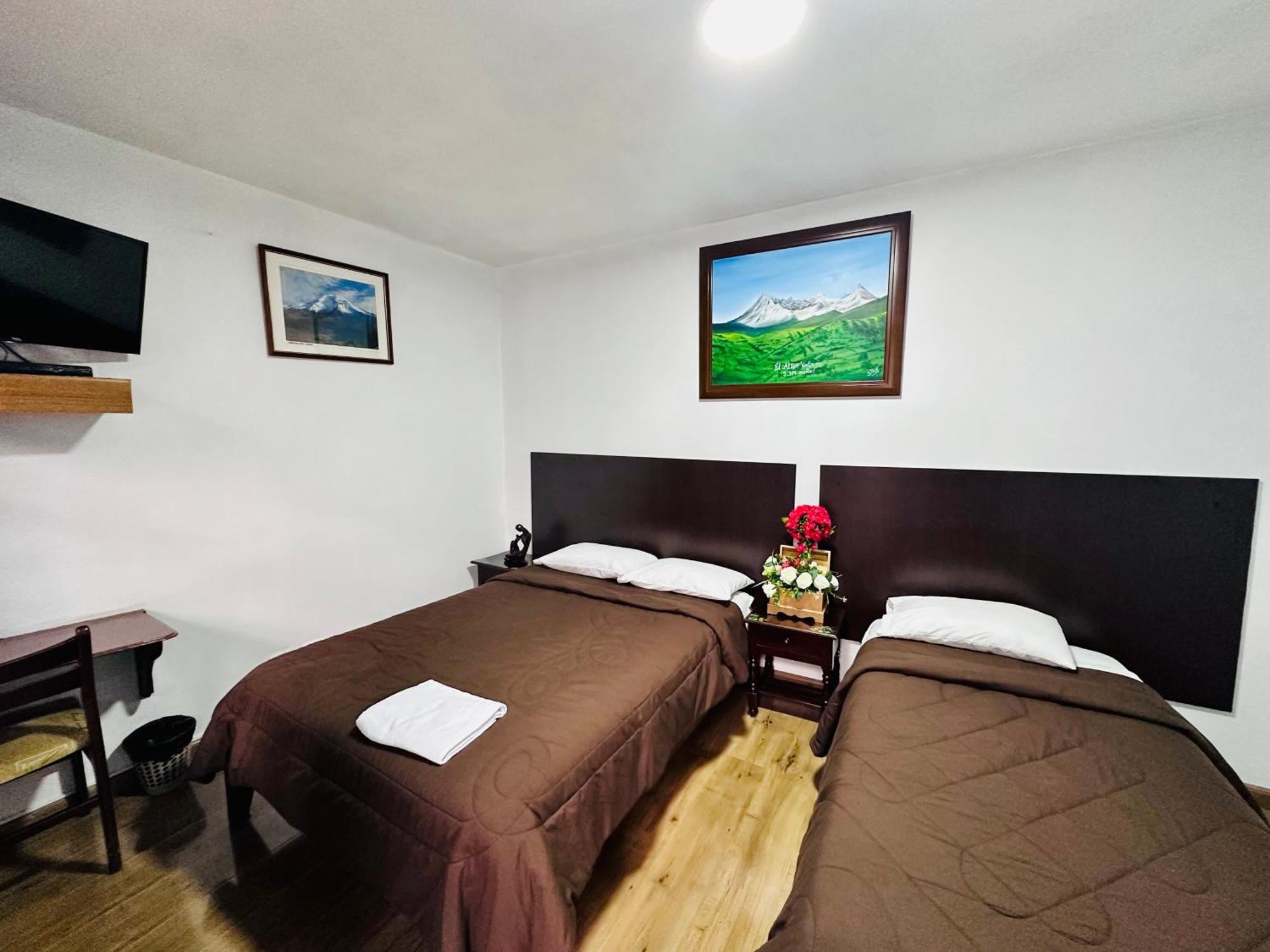 Hotel Montecarlo Riobamba Extérieur photo