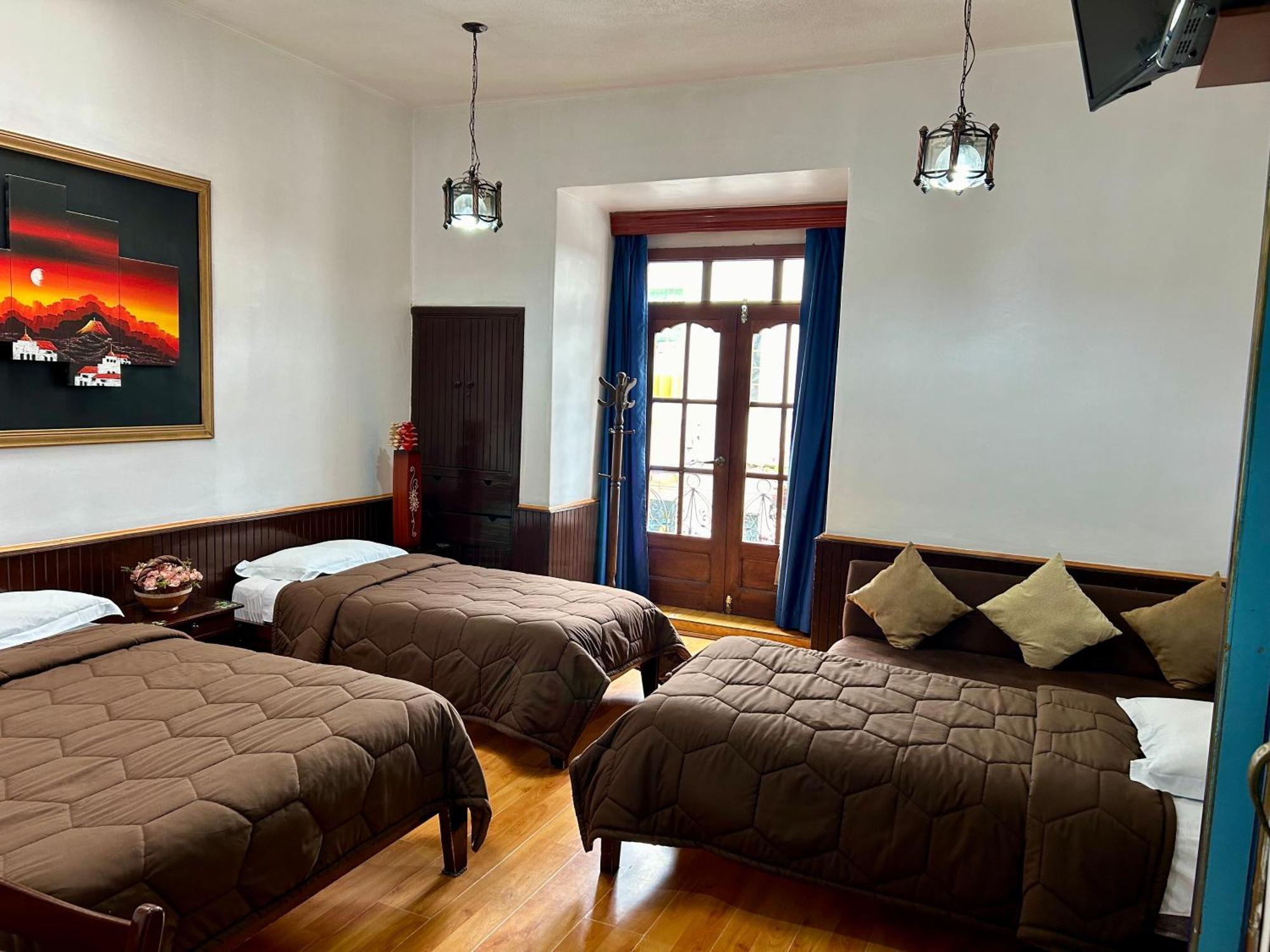 Hotel Montecarlo Riobamba Extérieur photo